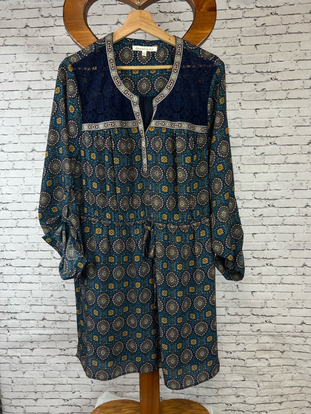 Daniel Rainn | Teal & Navy Medallion Tunic Top size XL
